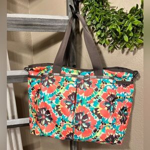 LESPORTSAC BOSTON BAG in HIBISCUS FLORAL PRINT
